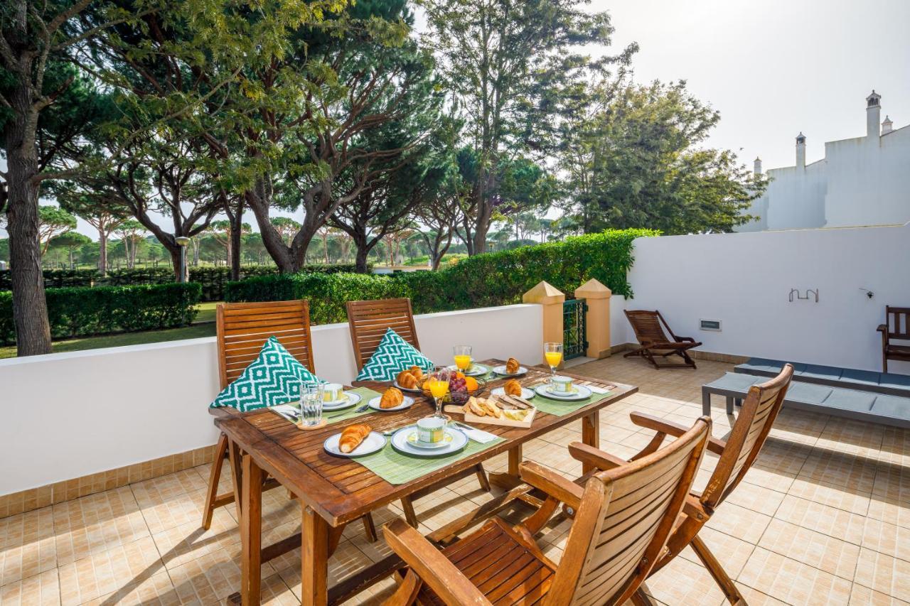 Falesia Beach Villa By The Portuguese Butler Olhos de Agua  Exterior photo