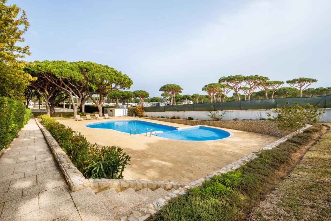 Falesia Beach Villa By The Portuguese Butler Olhos de Agua  Exterior photo