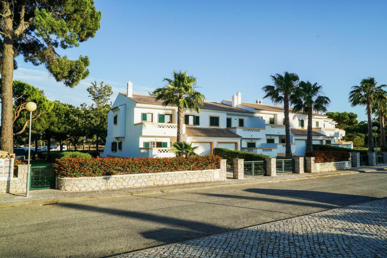 Falesia Beach Villa By The Portuguese Butler Olhos de Agua  Exterior photo