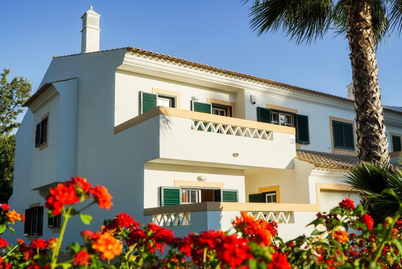 Falesia Beach Villa By The Portuguese Butler Olhos de Agua  Exterior photo